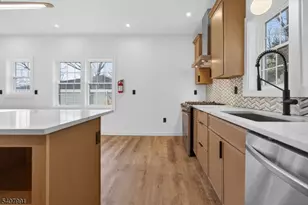 16 Valley View Dr, Rockaway Township, NJ 07866 - Photo 6