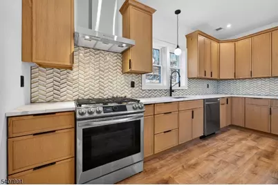 16 Valley View Dr, Rockaway Township, NJ 07866 - Photo 2