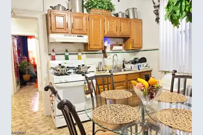 519 Norwood St, East Orange, NJ 07018 - Photo 12