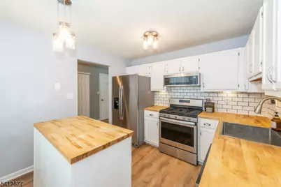 110 Arbor Way, Branchburg Township, NJ 08876 - Photo 6