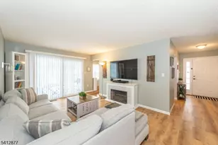 110 Arbor Way, Branchburg Township, NJ 08876 - Photo 4