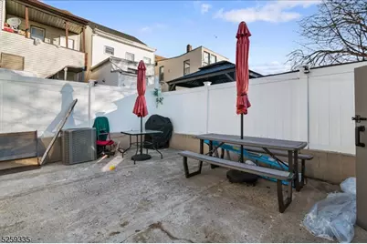 7 Martin St, Paterson, NJ 07501 - Photo 16