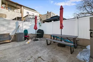 7 Martin St, Paterson, NJ 07501 - Photo 16