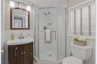 7 Martin St, Paterson, NJ 07501 - Photo 16