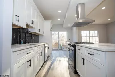 267 Perry Ave, Union Township, NJ 07083 - Photo 16