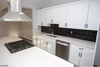 267 Perry Ave, Union Township, NJ 07083 - Photo 12