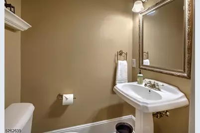 8 Dumont Rd, Far Hills, NJ 07931 - Photo 4