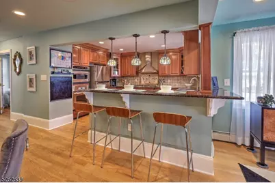 8 Dumont Rd, Far Hills, NJ 07931 - Photo 10