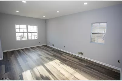 267 Perry Ave, Union Township, NJ 07083 - Photo 8