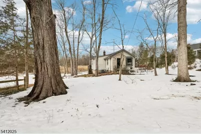 19 Honeyman Pl, Berkeley Heights Township, NJ 07922 - Photo 4