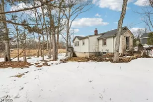 19 Honeyman Pl, Berkeley Heights Township, NJ 07922 - Photo 6