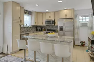 224 Rossiter Ave, Paterson, NJ 07502 - Photo 14