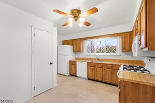 91 Devonshire Ct, Hillsborough Township, NJ 08844 - Photo 8