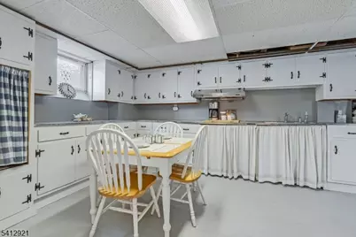 381 Dogwood Dr, Union Township, NJ 07083 - Photo 22