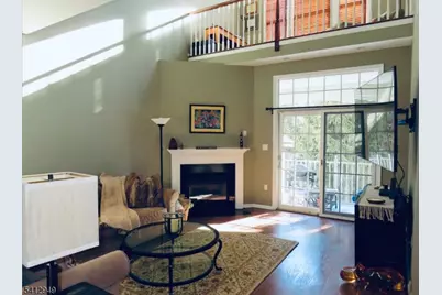 317 Kensington Ln, Livingston Twp., NJ 07039 - Photo 4