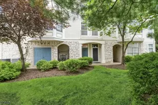 317 Kensington Ln, Livingston Twp., NJ 07039 - Photo 1