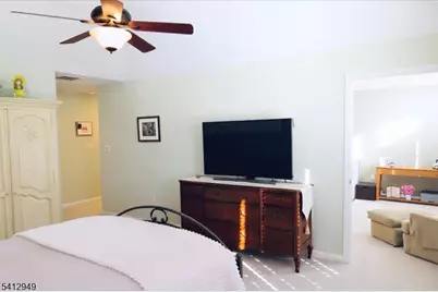 317 Kensington Ln, Livingston Twp., NJ 07039 - Photo 10