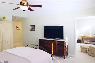 317 Kensington Ln, Livingston Twp., NJ 07039 - Photo 10