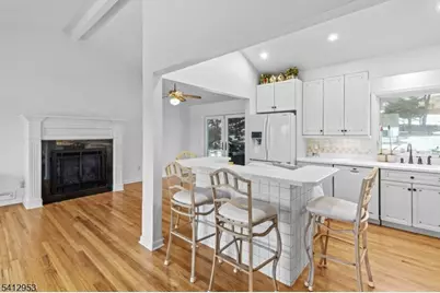 31 Ridge Ct, Cedar Grove, NJ 07009 - Photo 2