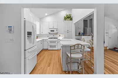 31 Ridge Ct, Cedar Grove, NJ 07009 - Photo 8