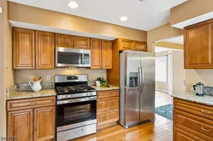 192 Clarken Dr, West Orange Township, NJ 07052 - Photo 10