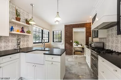 11 Upper Mountain Ave #1, Montclair, NJ 07042 - Photo 8