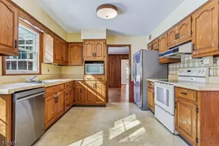 1 Mountain View Dr, Chester, NJ 07930 - Photo 10