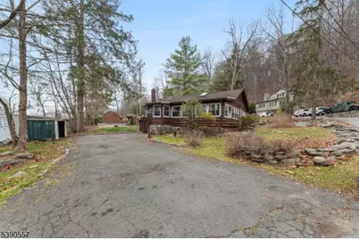 15 Cliff Rd, West Milford, NJ 07480 - Photo 22