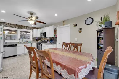 30 General Ln, Willingboro Twp., NJ 08046 - Photo 18