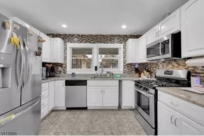 30 General Ln, Willingboro Twp., NJ 08046 - Photo 14