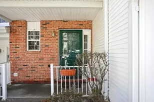 9 Maple Ln, Mount Arlington, NJ 07856 - Photo 2