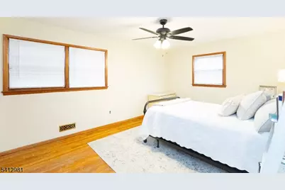 930 Cushing Pl, Plainfield City, NJ 07062 - Photo 16