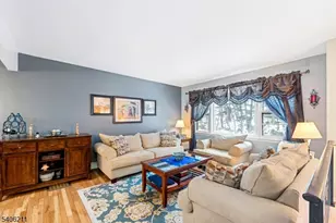 20 Roosevelt Dr, Ogdensburg, NJ 07439 - Photo 6