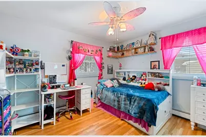 20 Roosevelt Dr, Ogdensburg, NJ 07439 - Photo 8