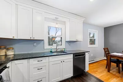 20 Roosevelt Dr, Ogdensburg, NJ 07439 - Photo 2