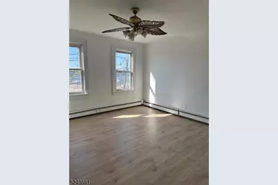 20 Randolph St, Carteret, NJ 07008 - Photo 2