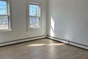 20 Randolph St, Carteret, NJ 07008 - Photo 2