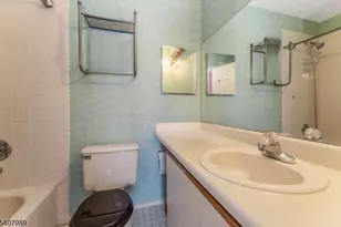 275 Crabtree Ct, Bernards Township, NJ 07920 - Photo 18