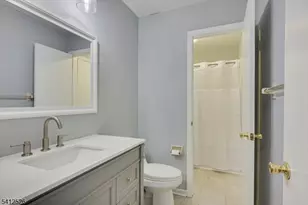 20 Giles Biondi Ct, Bound Brook, NJ 08805 - Photo 16