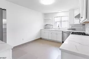 2 Willow Wood Ct, East Rutherford, NJ 07073 - Photo 4