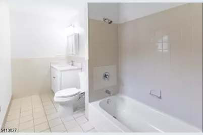 2 Willow Wood Ct, East Rutherford, NJ 07073 - Photo 12