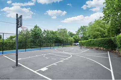 181 Long Hill Road #8, Little Falls Township, NJ 07424 - Photo 4