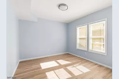 76 Grumman Ave, Newark, NJ 07112 - Photo 8