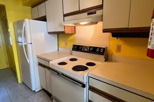 135 Tiffany Blvd, Newark, NJ 07104 - Photo 6