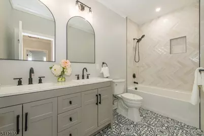 117 Woodlawn Ave, Bridgewater, NJ 08807 - Photo 32