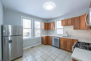 24 Llewellyn Ave, Bloomfield, NJ 07003 - Photo 2