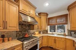 122 Brewster Rd, Wyckoff Township, NJ 07481 - Photo 16