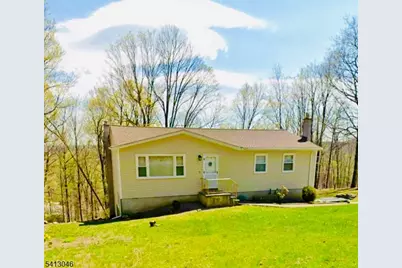 554 Grandview Dr, Vernon, NJ 07422 - Photo 1