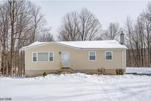 554 Grandview Dr, Vernon, NJ 07422 - Photo 2