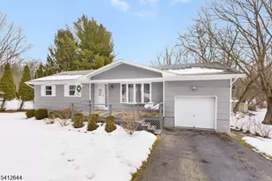 108 Hillside Terrace E, Mansfield Township, NJ 07840 - Photo 1